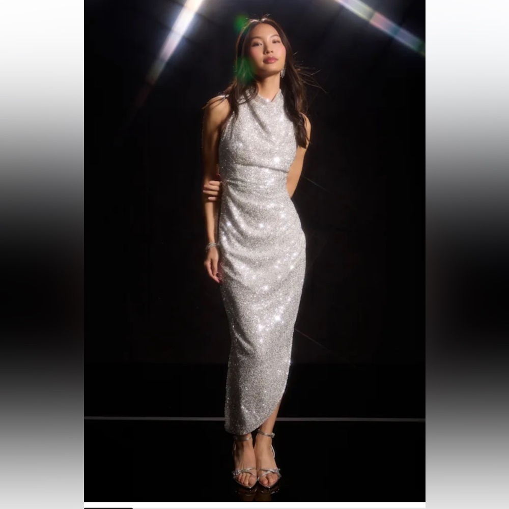 Lulu's Shimmering Silver Gown